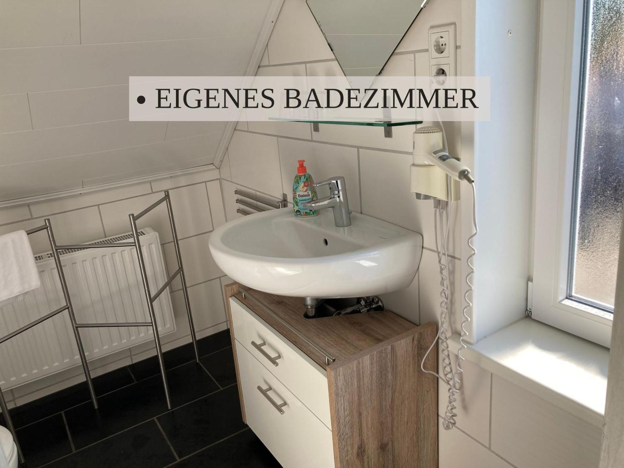 Haus Krabbe, Apartment 10, Naehe Bremerhaven, Fuer 1-2 Personen, 2 Schlafzimmer, Einzelbetten, Zweite Etage, Zentral Gelegen, Bis Zu 2 Hunden Kostenfrei Willkommen Wremen Exteriör bild